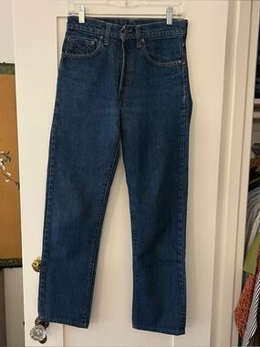 Vintage Dark Wash Mid-Rise Levi’s 505